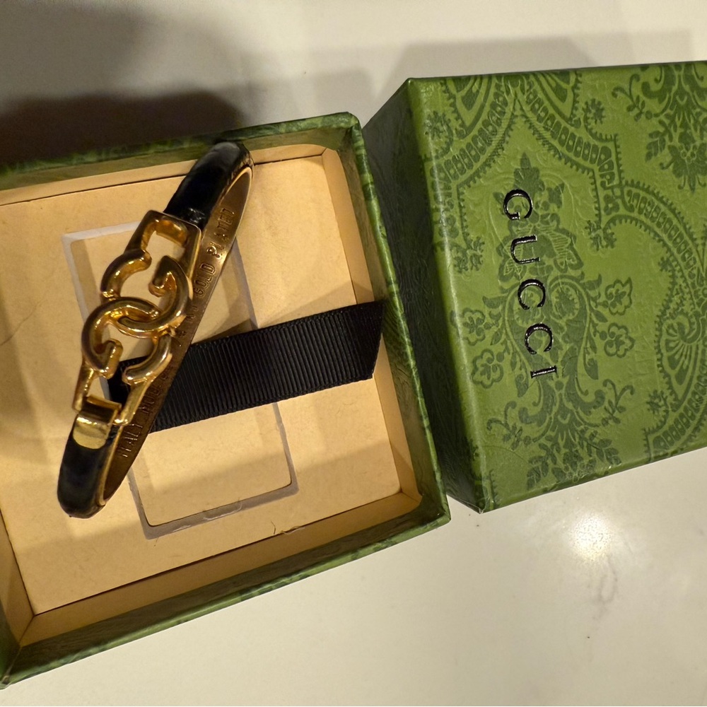 SOLD - GUCCI Link Chain Bracelet Interlocking